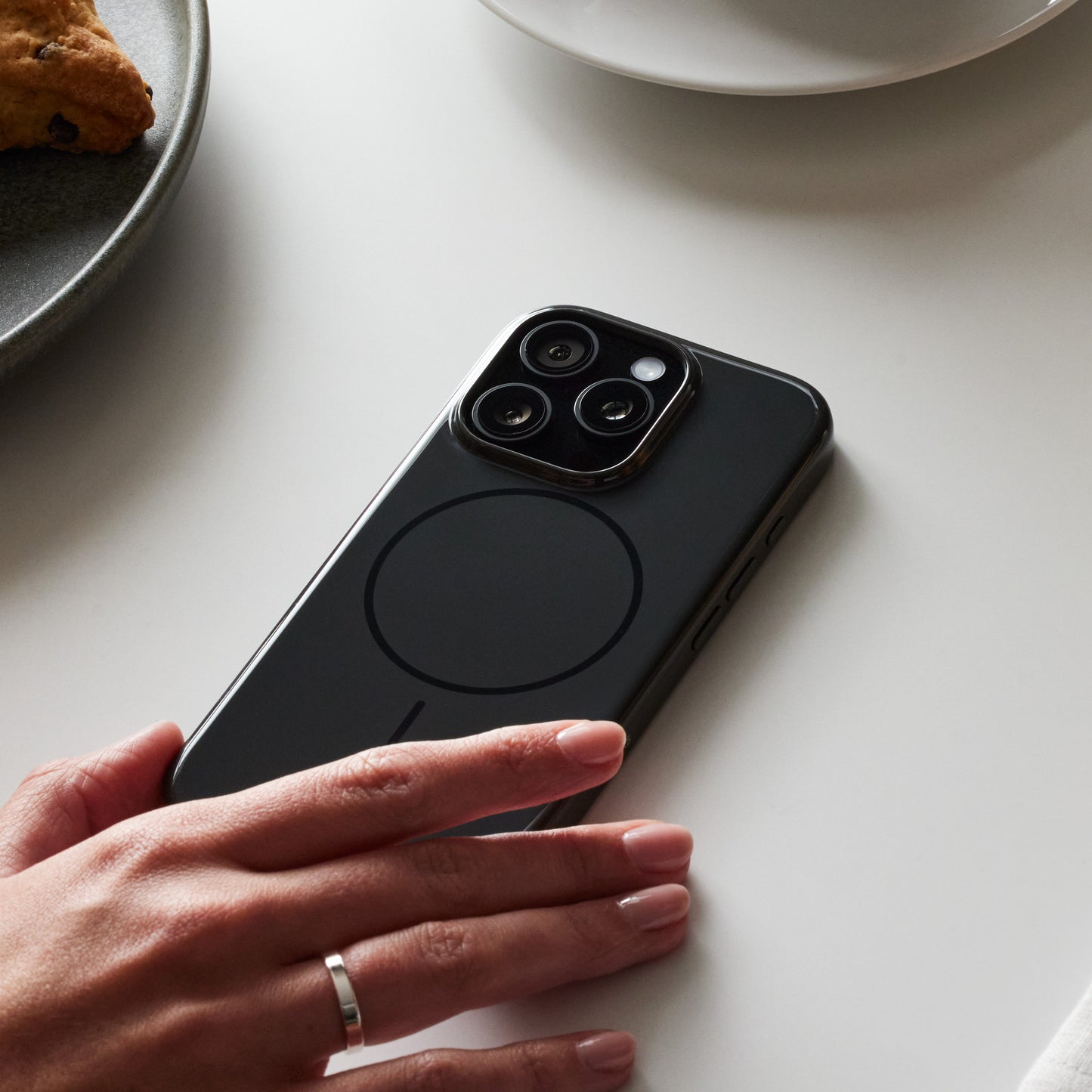 Beats iPhone 16 Pro Case with MagSafe - Premium Style